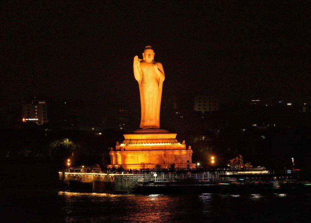 Hussain Sagar lake, places to visit in Hyderabad