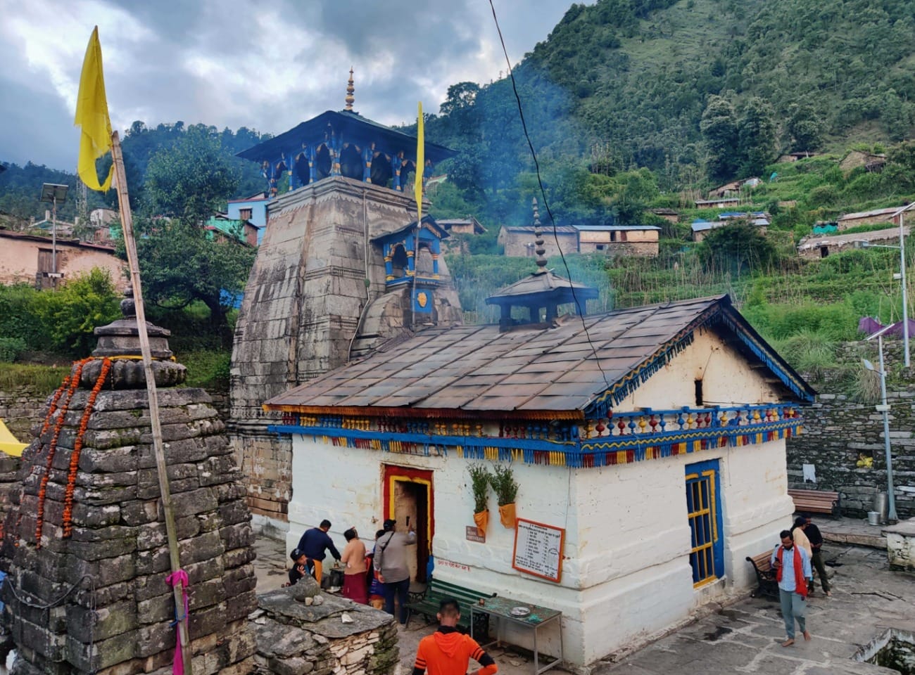 TriyugiNarayan Temple Sonprayag