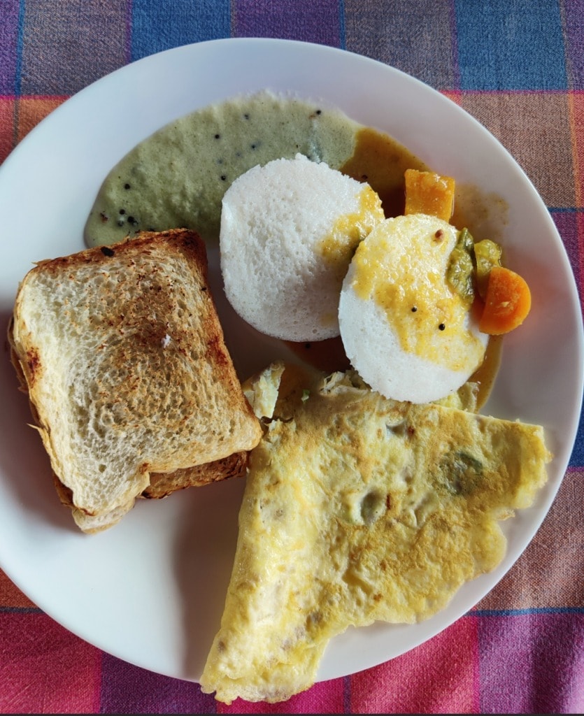 Breakfast in alleppey houseboat